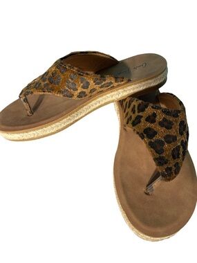🆕 Charlie Paige Leopard Print Sandals/Flip Flops - 37 (6/6.5)